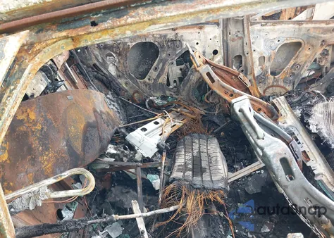 2013 Cadillac Xts Platinum from USA, damaged, VIN 2G61U5S37D9222465